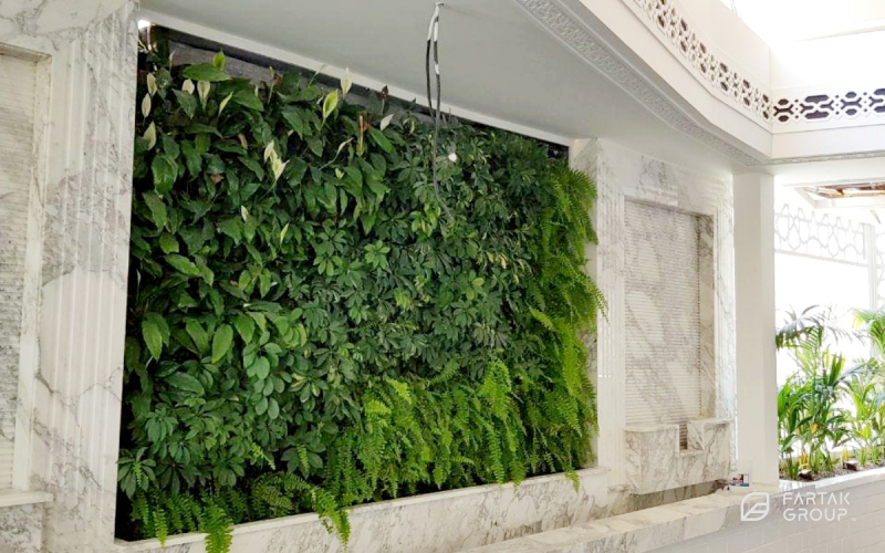 Ala Restaurant Green Wall