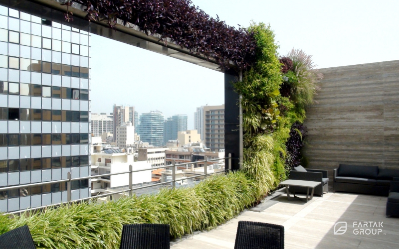 طراحی و اجرای دیوار سبز رستوران دریایی بیروت